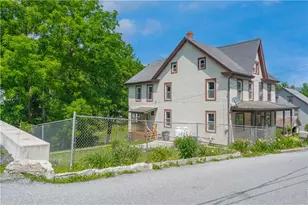 420 7th St, Slatington Boro, PA 18080 - Photo 2