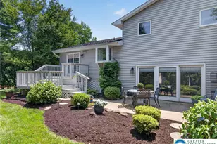 5463 Doris Dr, Upper Macungie Township, PA 18106 - Photo 2