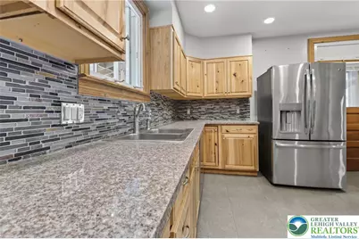 43 E Phillips Street, Coaldale Boro, PA 18218 - Photo 14