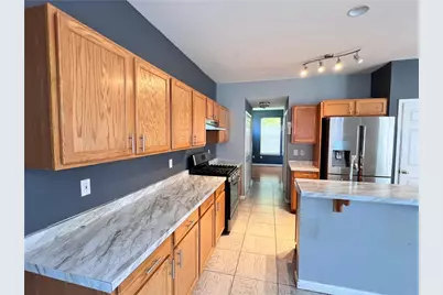 966 Hollow Court, Allentown City, PA 18104 - Photo 2