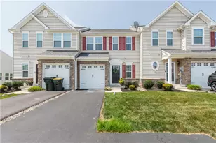 1142 Westminster Dr, Upper Macungie Township, PA 18031 - Photo 2
