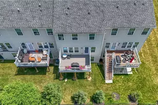 1142 Westminster Dr, Upper Macungie Township, PA 18031 - Photo 4