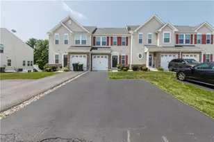 1142 Westminster Dr, Upper Macungie Township, PA 18031 - Photo 1