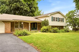 2844 Edgemont Dr, Salisbury Township, PA 18103 - Photo 4