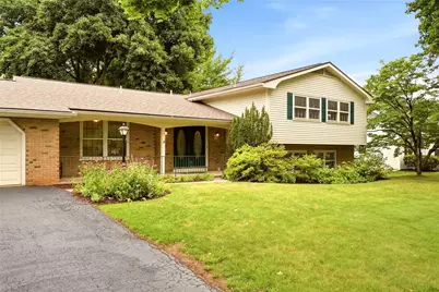 2844 Edgemont Drive, Salisbury Township, PA 18103 - Photo 4