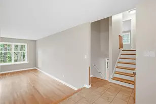 2844 Edgemont Dr, Salisbury Township, PA 18103 - Photo 10