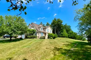 1702 Big Ridge Dr, East Stroudsburg, PA 18302 - Photo 2
