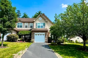 1702 Big Ridge Dr, East Stroudsburg, PA 18302 - Photo 1