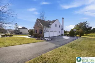 2362 Cross Creek Rd, Lower Macungie Township, PA 18062 - Photo 4