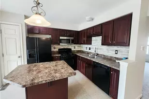 1073 Sparrow Way, Upper Macungie Township, PA 18031 - Photo 6