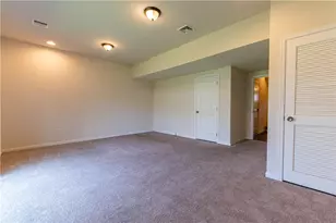 1374 Black Forest Dr, Allentown City, PA 18104 - Photo 4