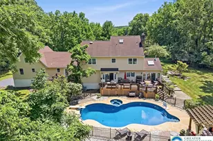 6470 Fawn Ln, Upper Saucon Township, PA 18034 - Photo 8