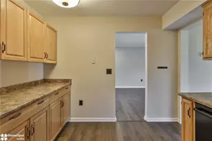 124 Stephanie Dr, Palmer Twp, PA 18045 - Photo 16