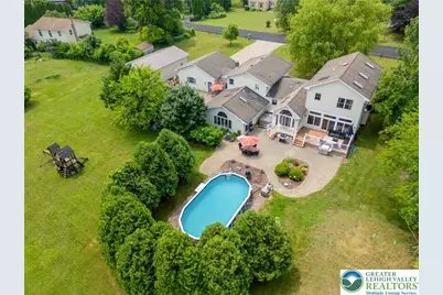 210 Frutchey Court, Upper Mt Bethel Twp, PA 18343 - Photo 4