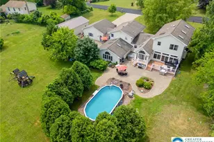 210 Frutchey Ct, Upper Mt Bethel Twp, PA 18343 - Photo 4