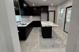 1067 Wilkes Barre St, Easton, PA 18042 - Photo 6