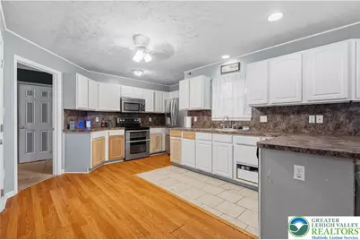 1124 Cambell Way, Coolbaugh Twp, PA 18466 - Photo 12
