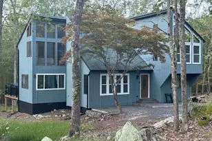 142 Saunders Dr, Lehman Twp, PA 18324 - Photo 1