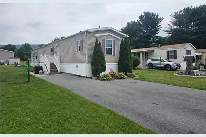 49 Ritzcraft Drive, Lehigh Township, PA 18088 - Photo 1