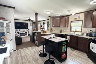 49 Ritzcraft Dr, Lehigh Township, PA 18088 - Photo 2