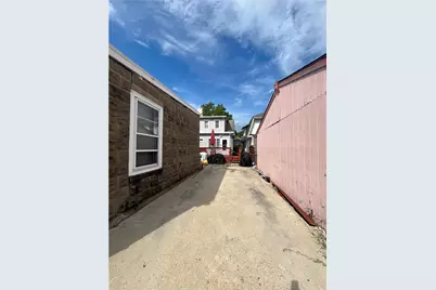 825 S 24th Street, Wilson Boro, PA 18042 - Photo 16