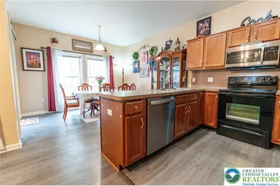 211 S Kathryn Street, Easton, PA 18045 - Photo 16