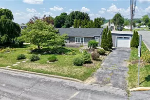 246 Poplar St, Bath, PA 18014 - Photo 1