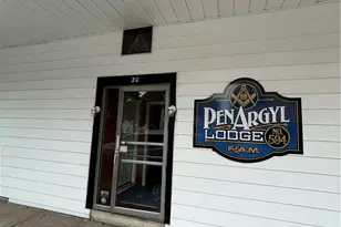 20 W Main St, Pen Argyl Boro, PA 18072 - Photo 2
