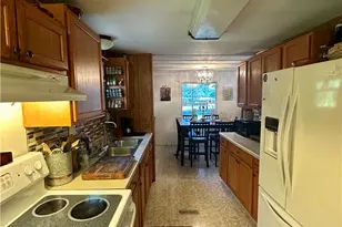381 Red Oak Ln, Moore Township, PA 18014 - Photo 8