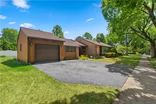 2619 W Greenleaf St, Allentown City, PA 18104 - Photo 2