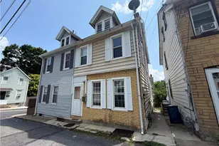 629 Martins Ln, Bethlehem City, PA 18018 - Photo 2