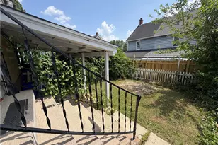 629 Martins Ln, Bethlehem City, PA 18018 - Photo 12