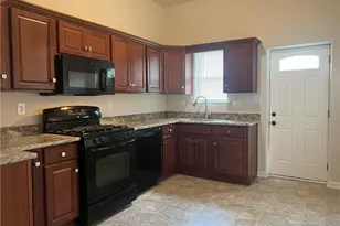 703 Dakotah St, Bethlehem City, PA 18015 - Photo 2