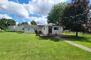 825 Sherman St, Catasauqua Boro, PA 18032 - Photo 2
