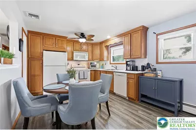 3132 S 6th Avenue, Whitehall Township, PA 18052 - Photo 10