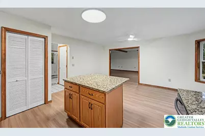 564 Cayuga Drive, Coolbaugh Twp, PA 18466 - Photo 22