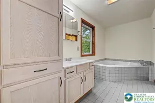 564 Cayuga Dr, Coolbaugh Twp, PA 18466 - Photo 40