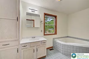 564 Cayuga Dr, Coolbaugh Twp, PA 18466 - Photo 42