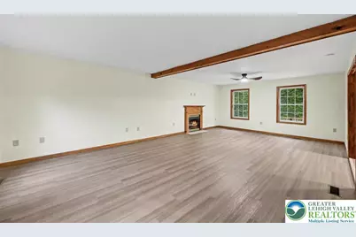 564 Cayuga Drive, Coolbaugh Twp, PA 18466 - Photo 14