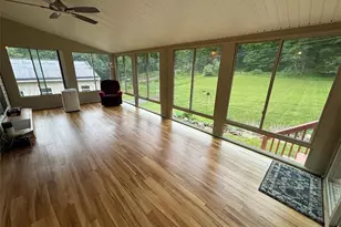 127 Buskirk Ln, Eldred Twp, PA 18353 - Photo 4