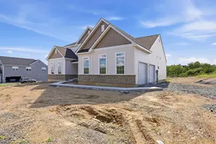 4390 Maple St, North Whitehall Township, PA 18078 - Photo 2