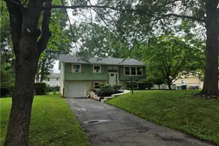 3650 Stephen Crane Ln, Hanover Twp, PA 18017 - Photo 2