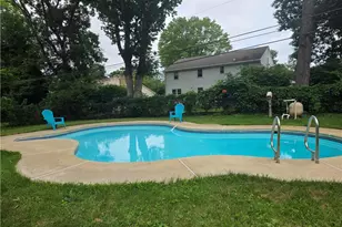 3650 Stephen Crane Ln, Hanover Twp, PA 18017 - Photo 6