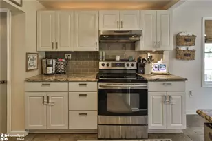 2310 E Woodlawn St, Allentown City, PA 18109 - Photo 14