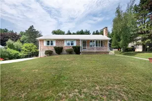 735 Gottwald Dr, Bethlehem City, PA 18015 - Photo 2