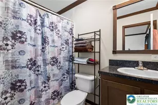 226 Greenbriar Dr S, Allen Township, PA 18014 - Photo 16