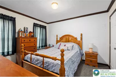 226 Greenbriar Drive S, Allen Township, PA 18014 - Photo 8