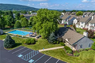 259 Ridings Cir, Macungie Boro, PA 18062 - Photo 2