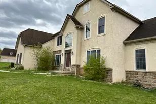 120 Fox Run, Easton, PA 18042 - Photo 1
