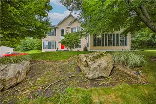 138 Clover Hollow Rd, Palmer Twp, PA 18045 - Photo 2